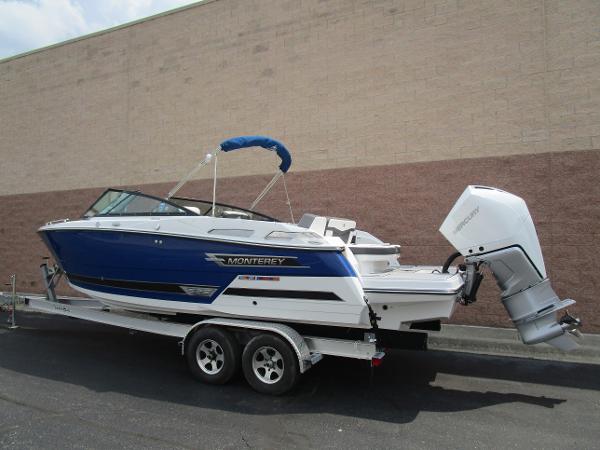 2022 Monterey boat for sale, model of the boat is 255SS & Image # 4 of 41