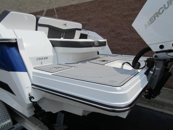 2022 Monterey boat for sale, model of the boat is 255SS & Image # 5 of 41