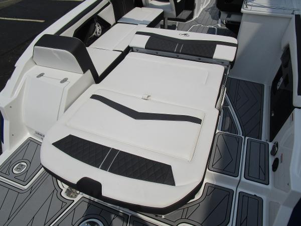 2022 Monterey boat for sale, model of the boat is 255SS & Image # 12 of 41