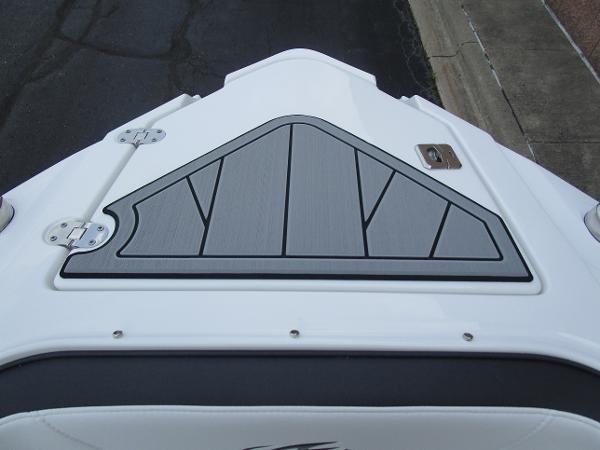2022 Monterey boat for sale, model of the boat is 255SS & Image # 34 of 41