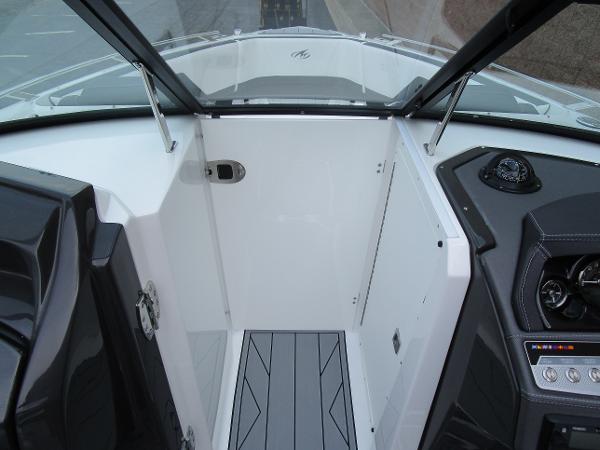 2022 Monterey boat for sale, model of the boat is 255SS & Image # 38 of 41