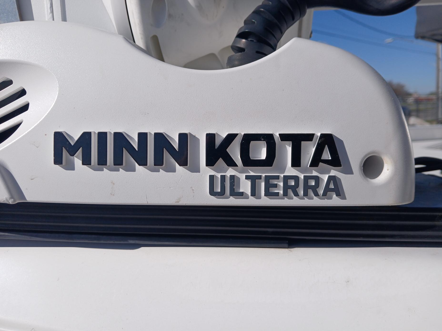 Minn Kota Ulterra motor on 2008 Skeeter 20 ZX boat.