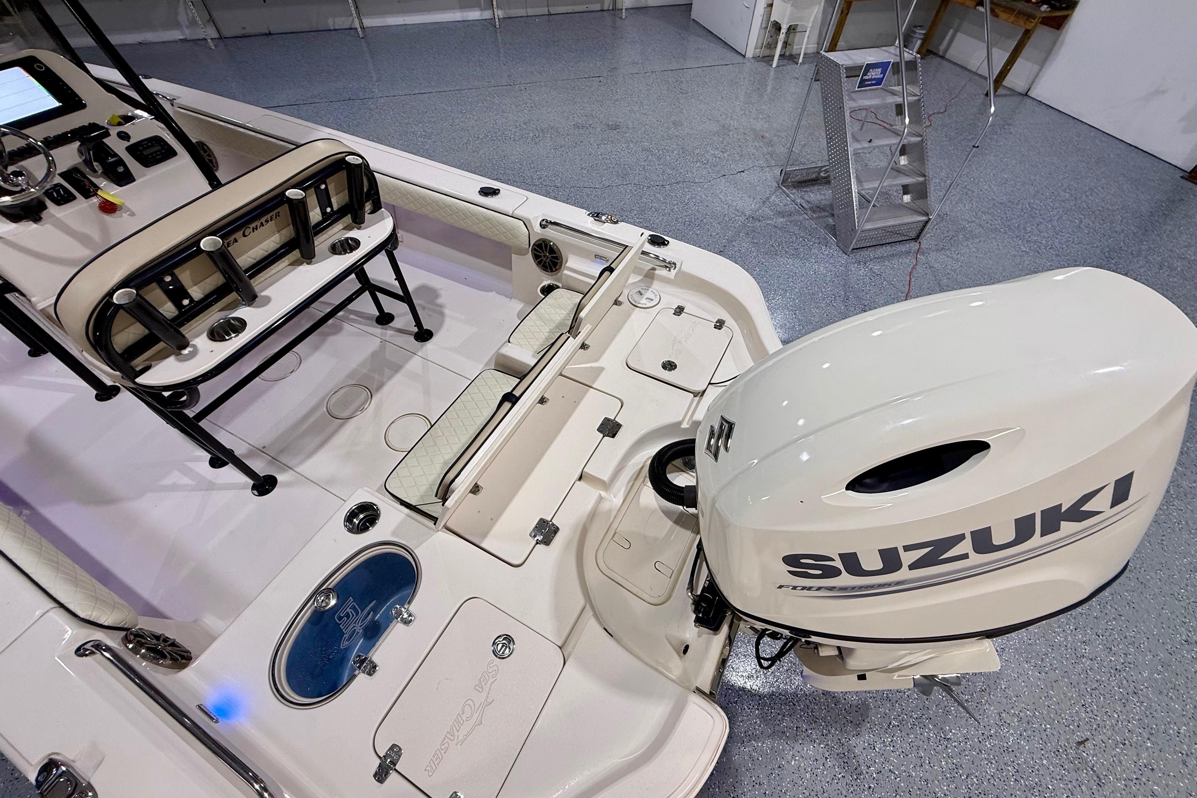 Boat image 13