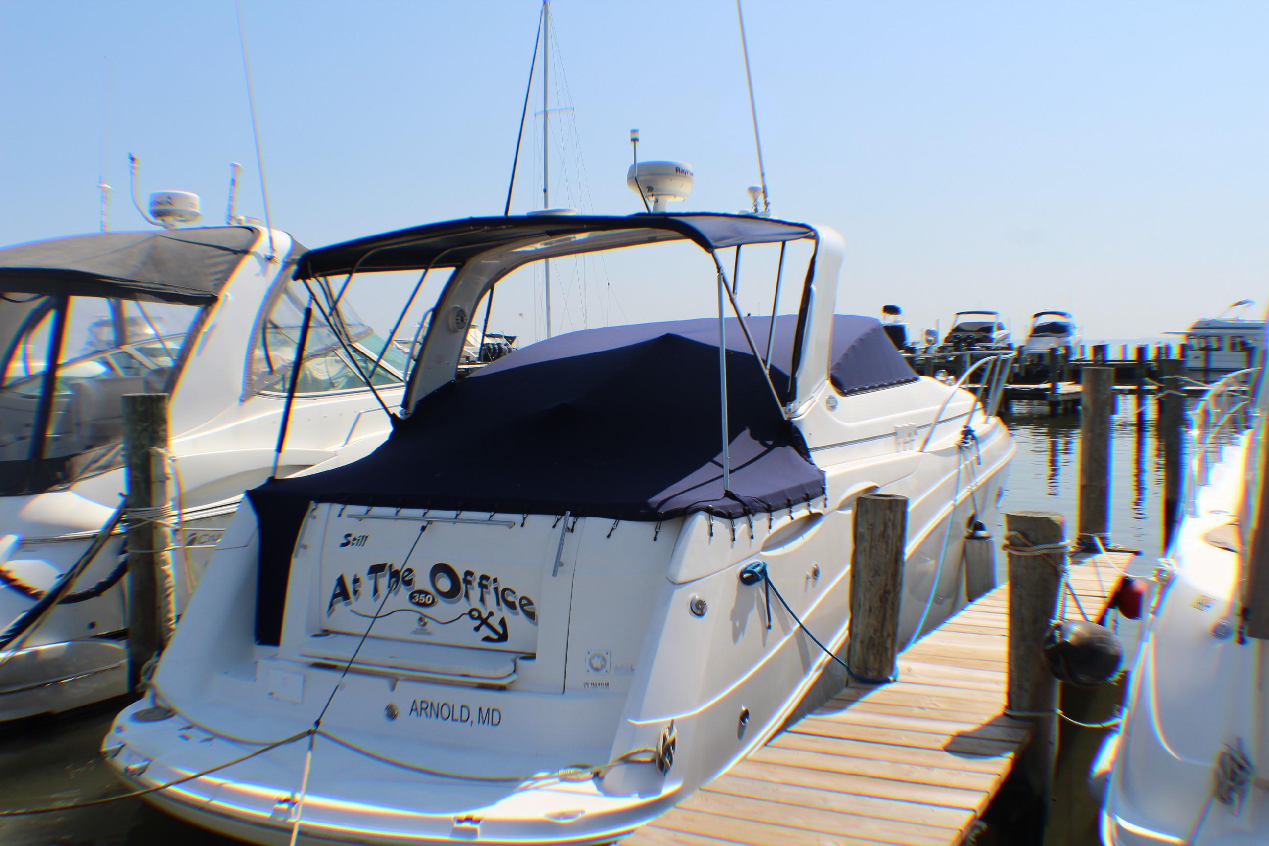 2007 Rinker 350 Express Cruiser