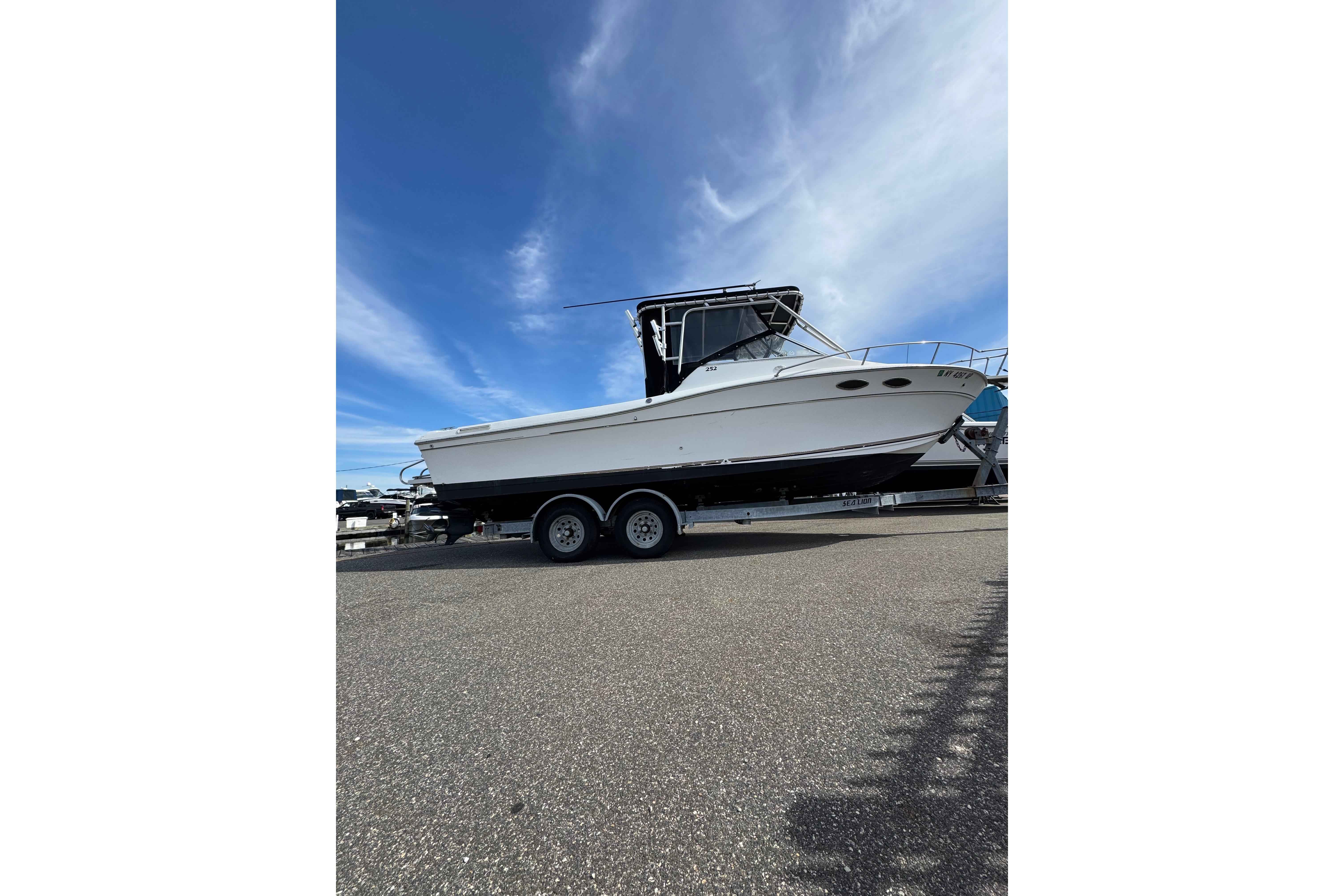 1998 Sport-Craft 252 Sportfish