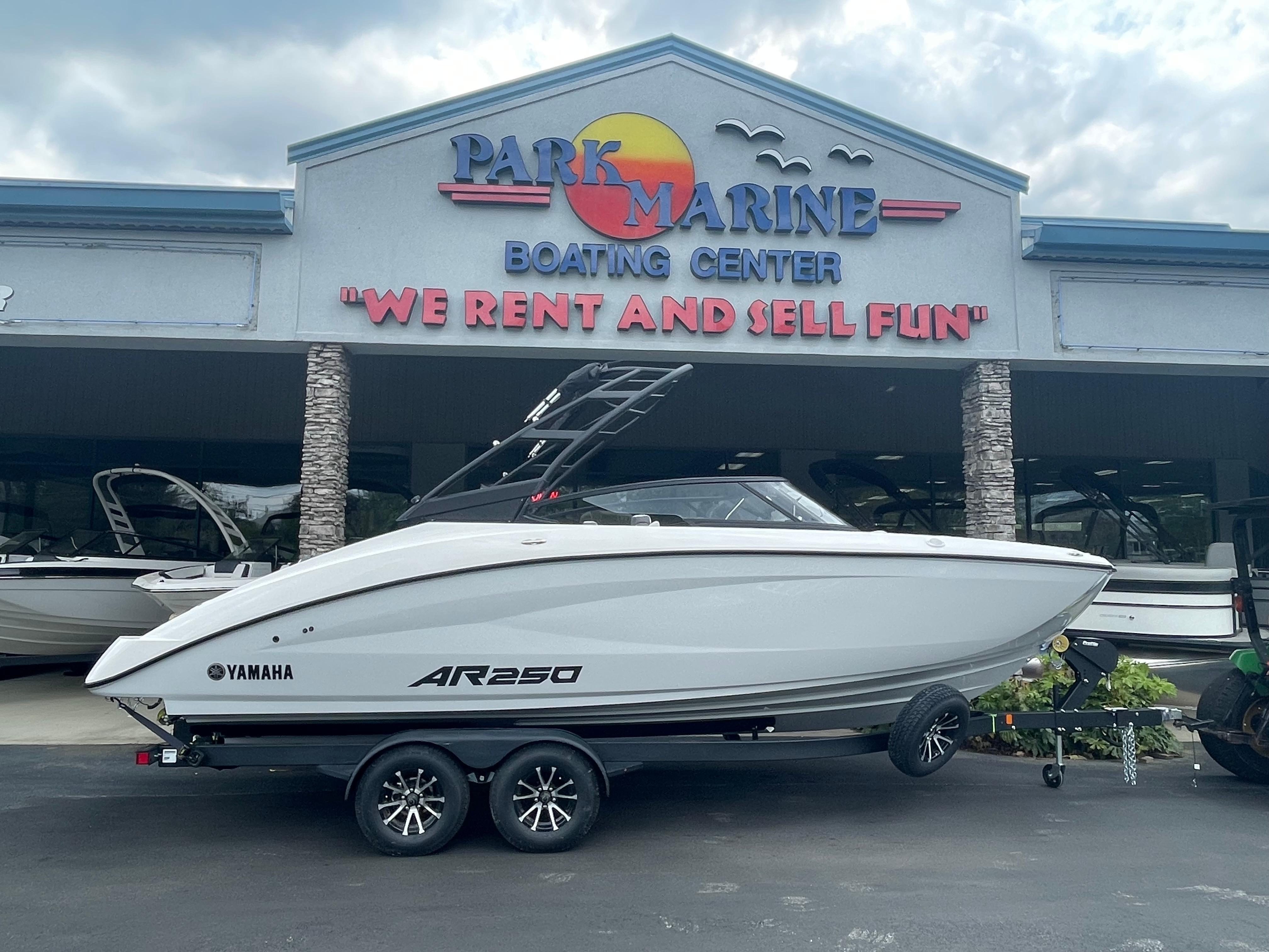 2025 Yamaha Boats AR250