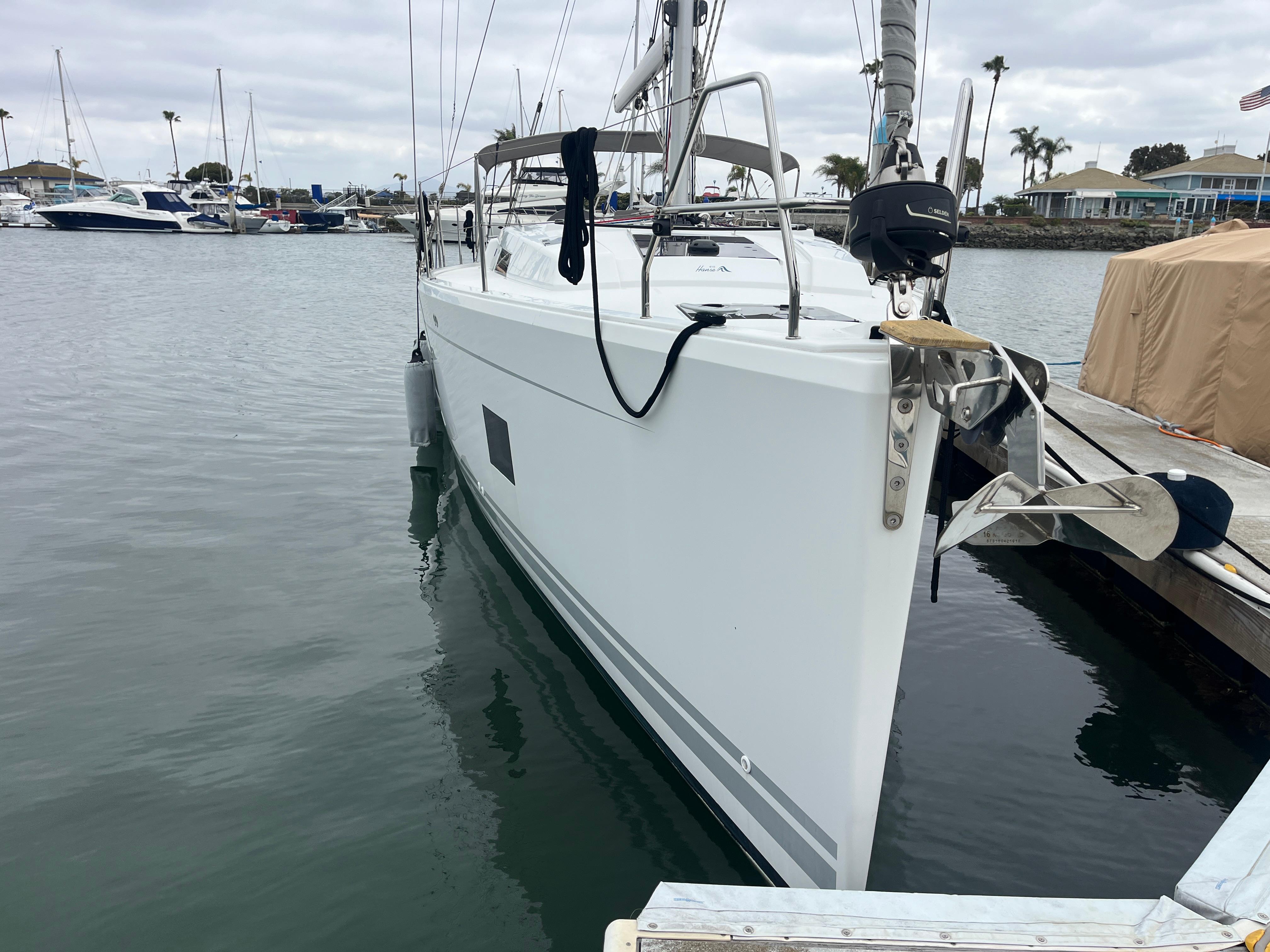 Hanse-418 2021-Silver Alert CA-US-9673923 | Thumbnail