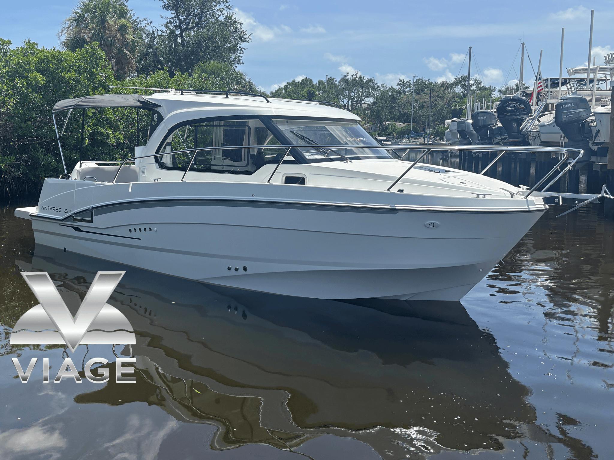 2025 Beneteau Antares 8
