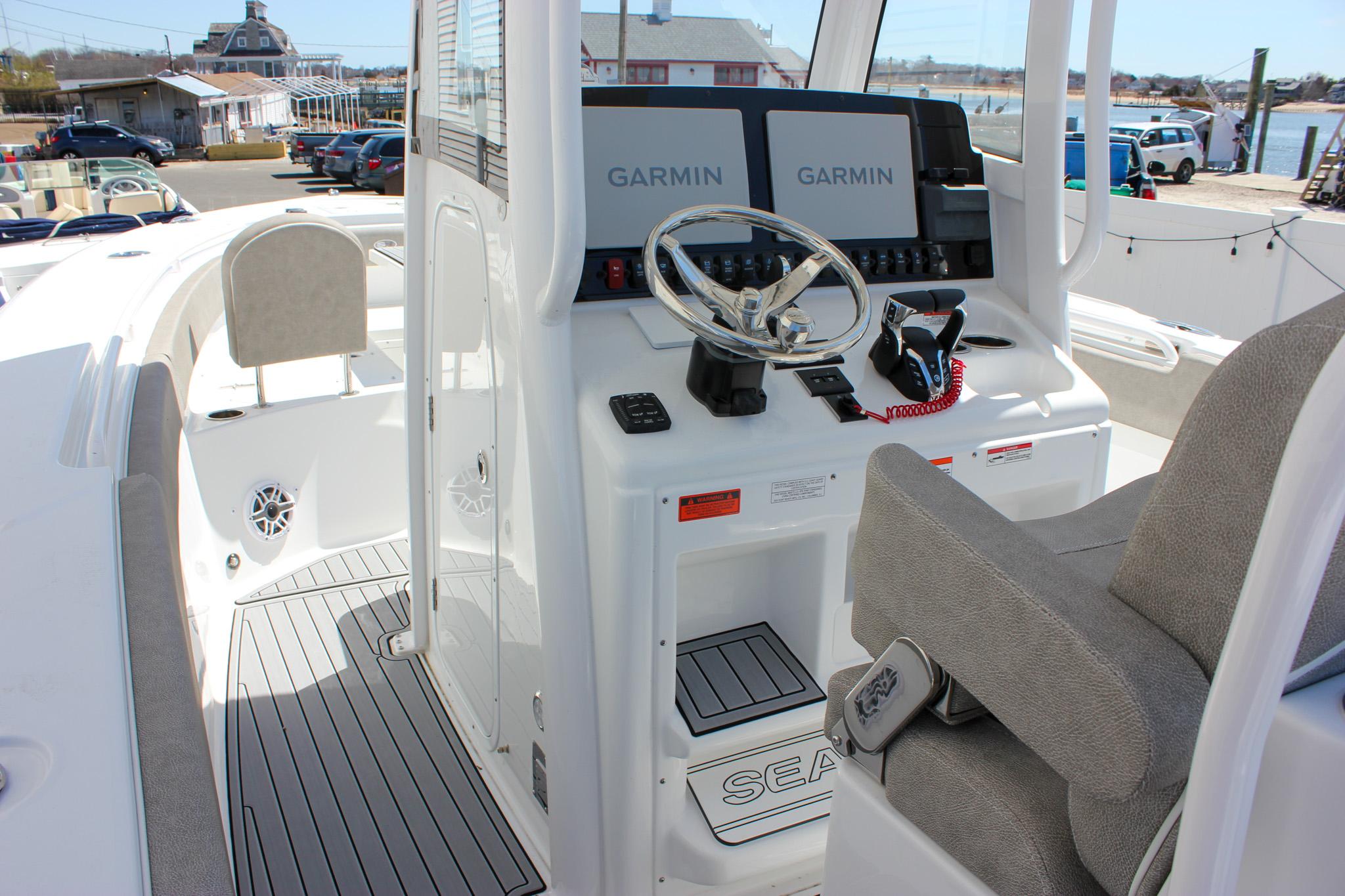2025-sea-hunt-ultra-275-se-power-9783924-20250506075654430-1_XLARGE