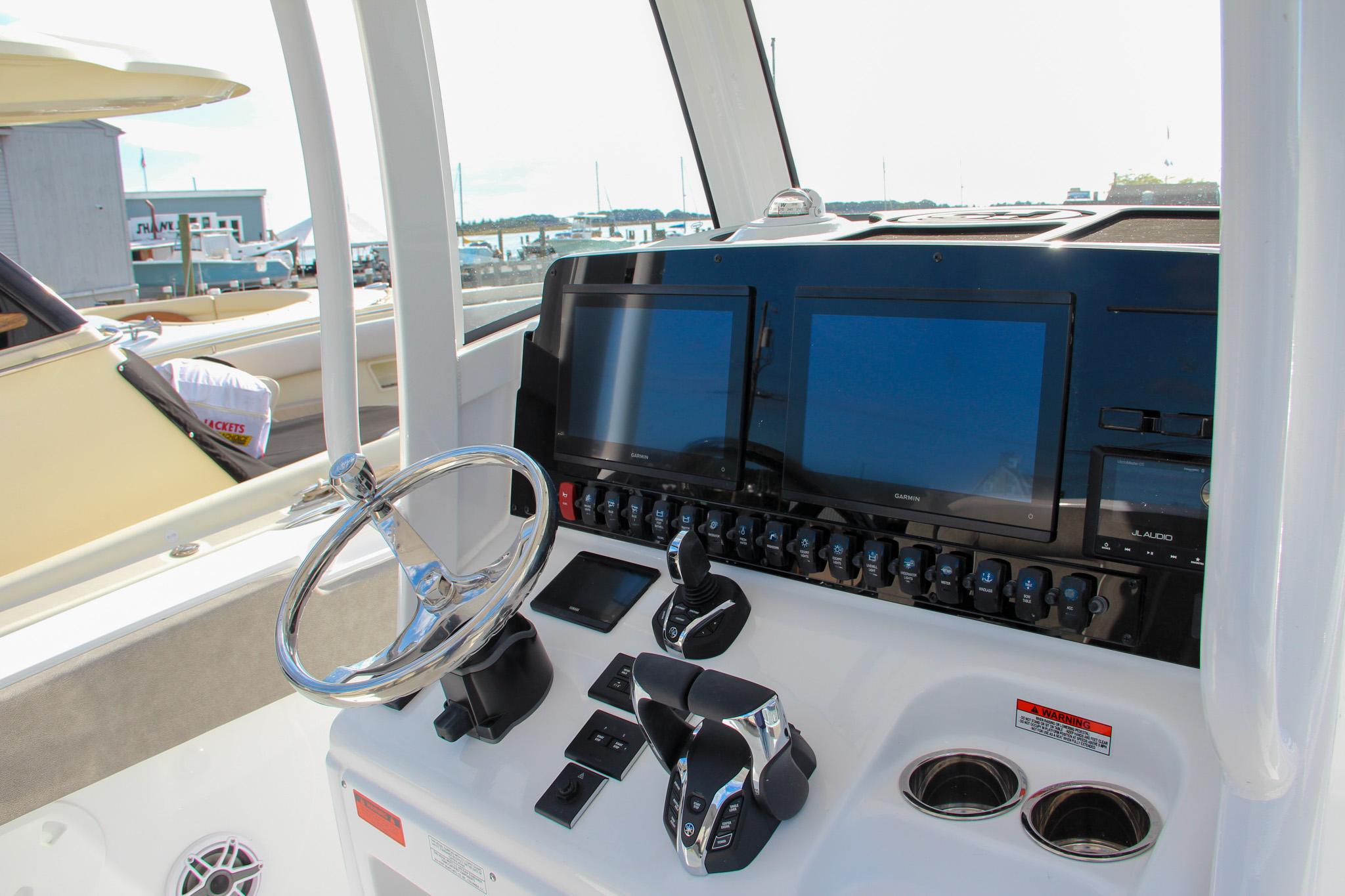 2025-sea-hunt-ultra-275-se-power-9783924-20250506080650675-1_XLARGE
