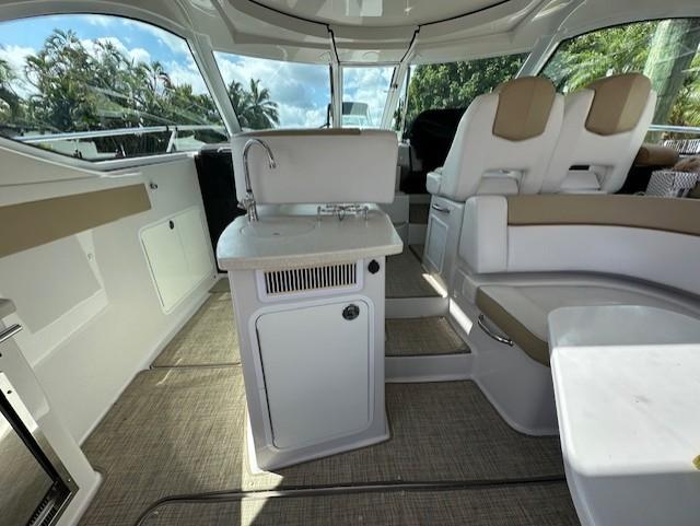 2010-four-winns-v435-power-9763932-20250418112740953-1_XLARGE