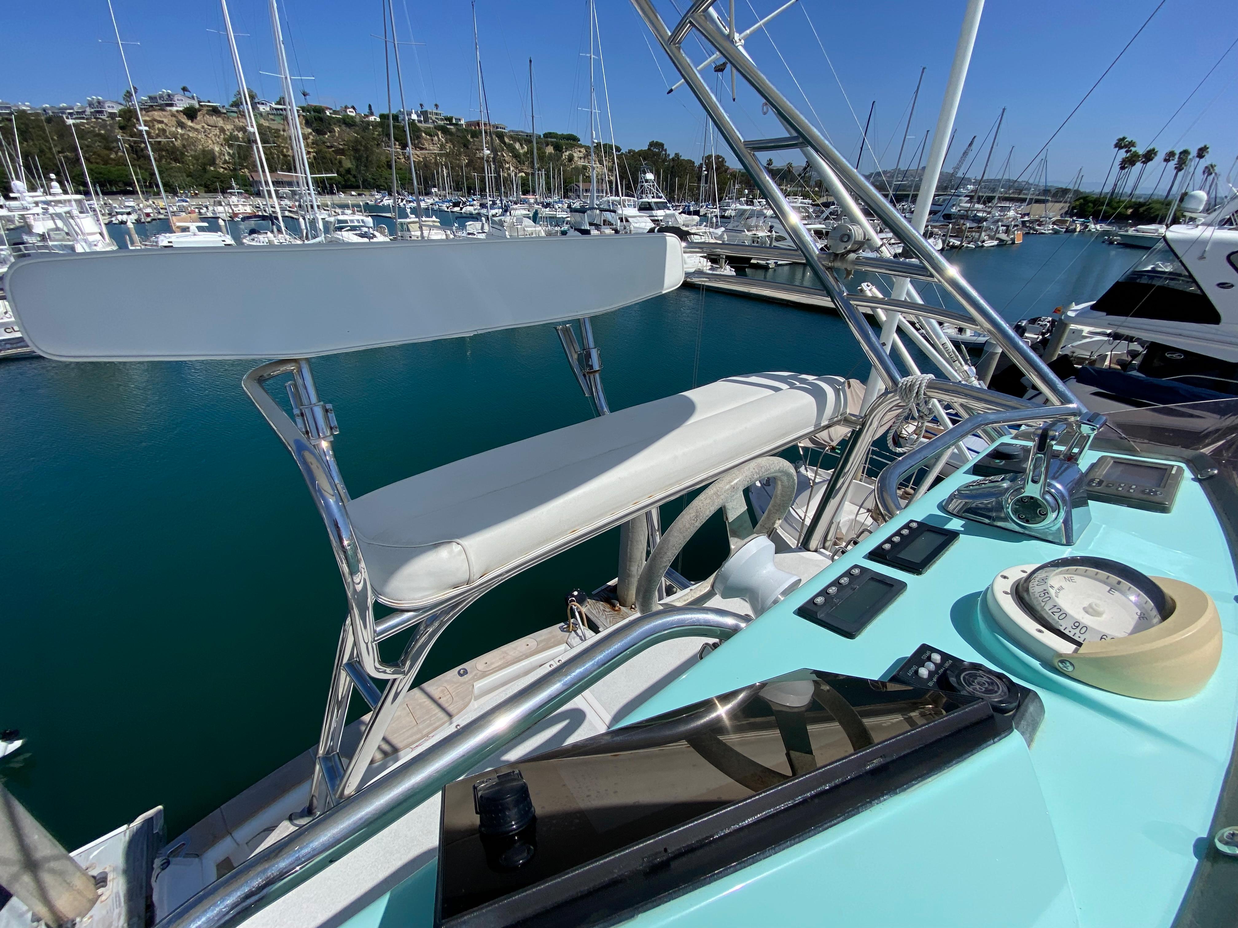 40′ Cabo 2005 Yacht for Sale