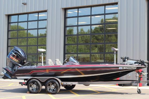 2020 Skeeter boat for sale, model of the boat is ZX200 & Image # 1 of 16