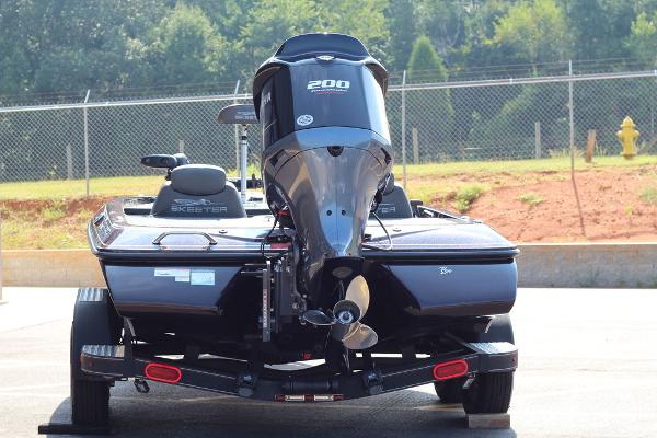 2020 Skeeter boat for sale, model of the boat is ZX200 & Image # 7 of 16