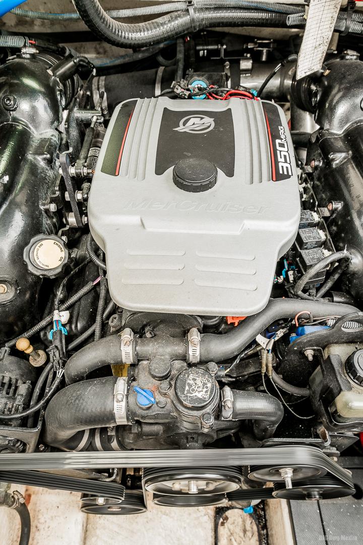 2011-monterey-318ss-super-sport--power-9573939-20241025163506398-1_XLARGE