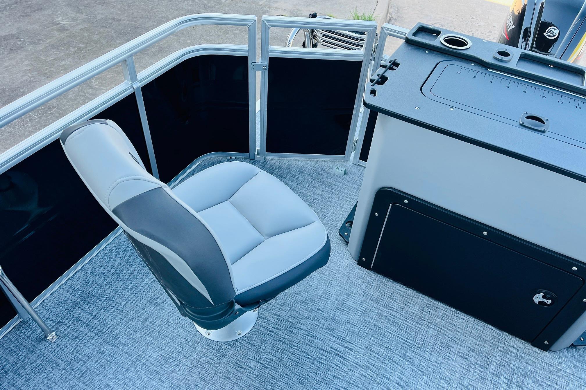 2026 Sun Tracker SportFish 20 DLX