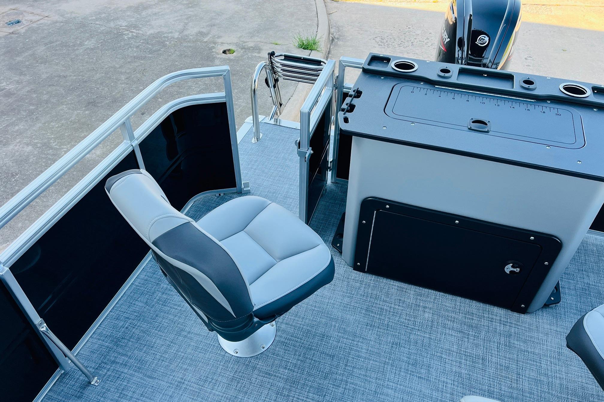 2026 Sun Tracker SportFish 20 DLX