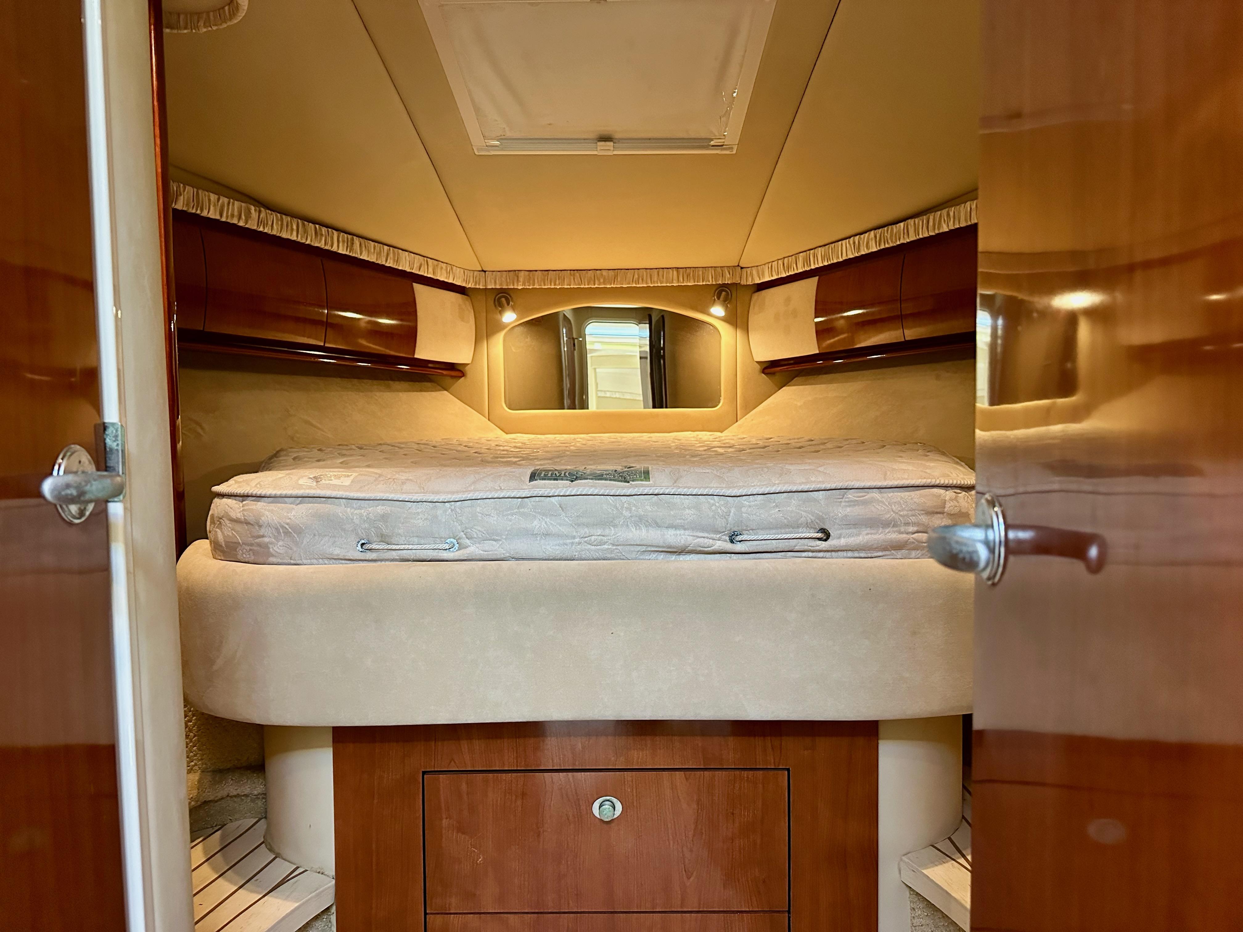 2004-sea-ray-420-sundancer-power-9803942-20250522103320455-1_XLARGE