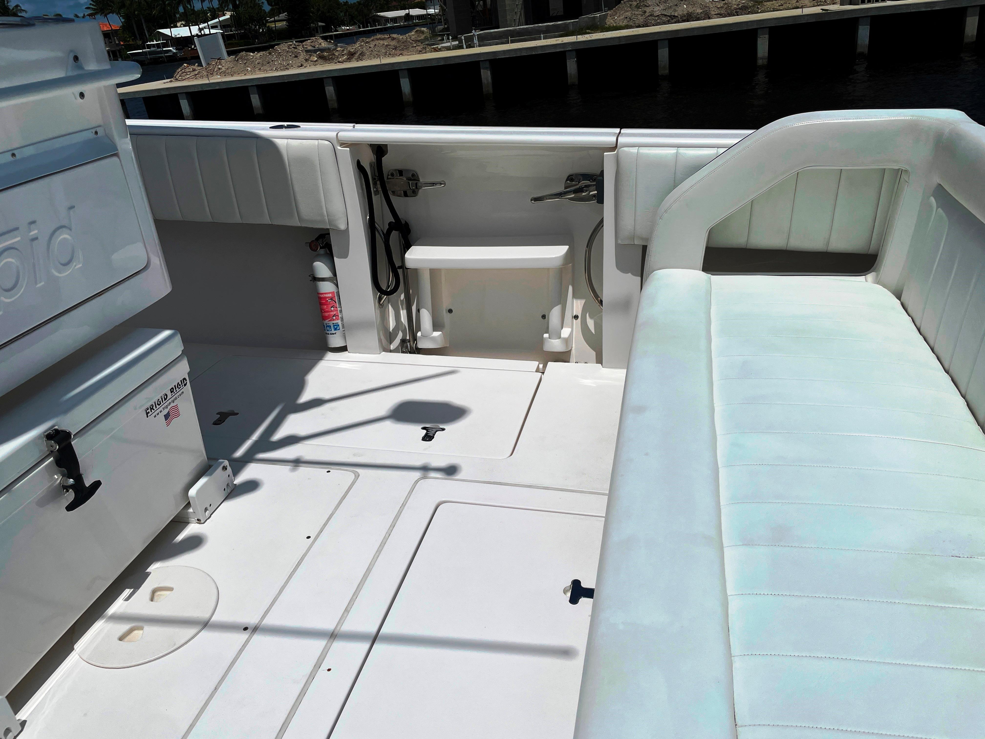 32' Intrepid, Listing Number 100902710, - Photo No. 12