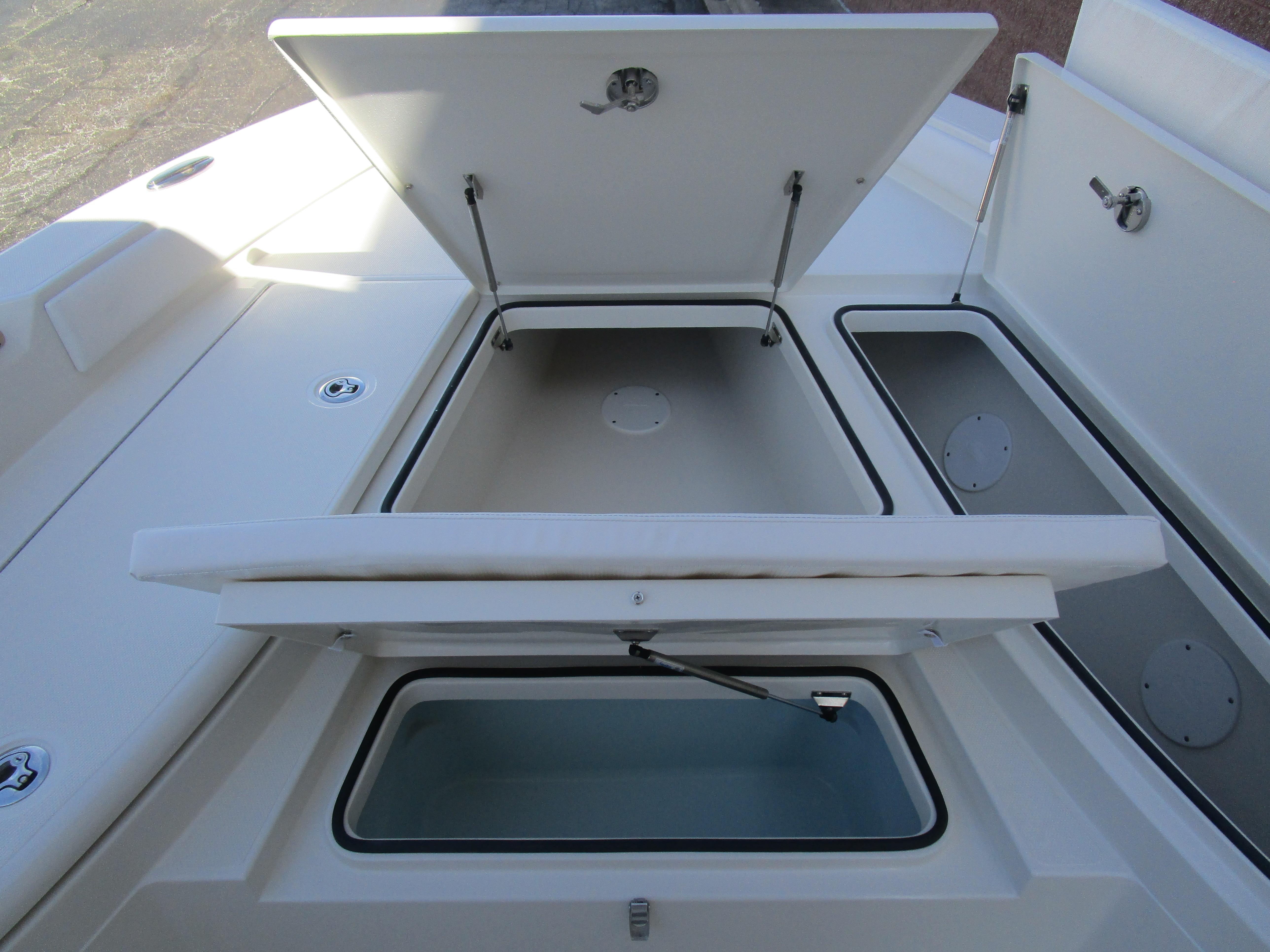 2024 Ranger 2660 Bay Gallery