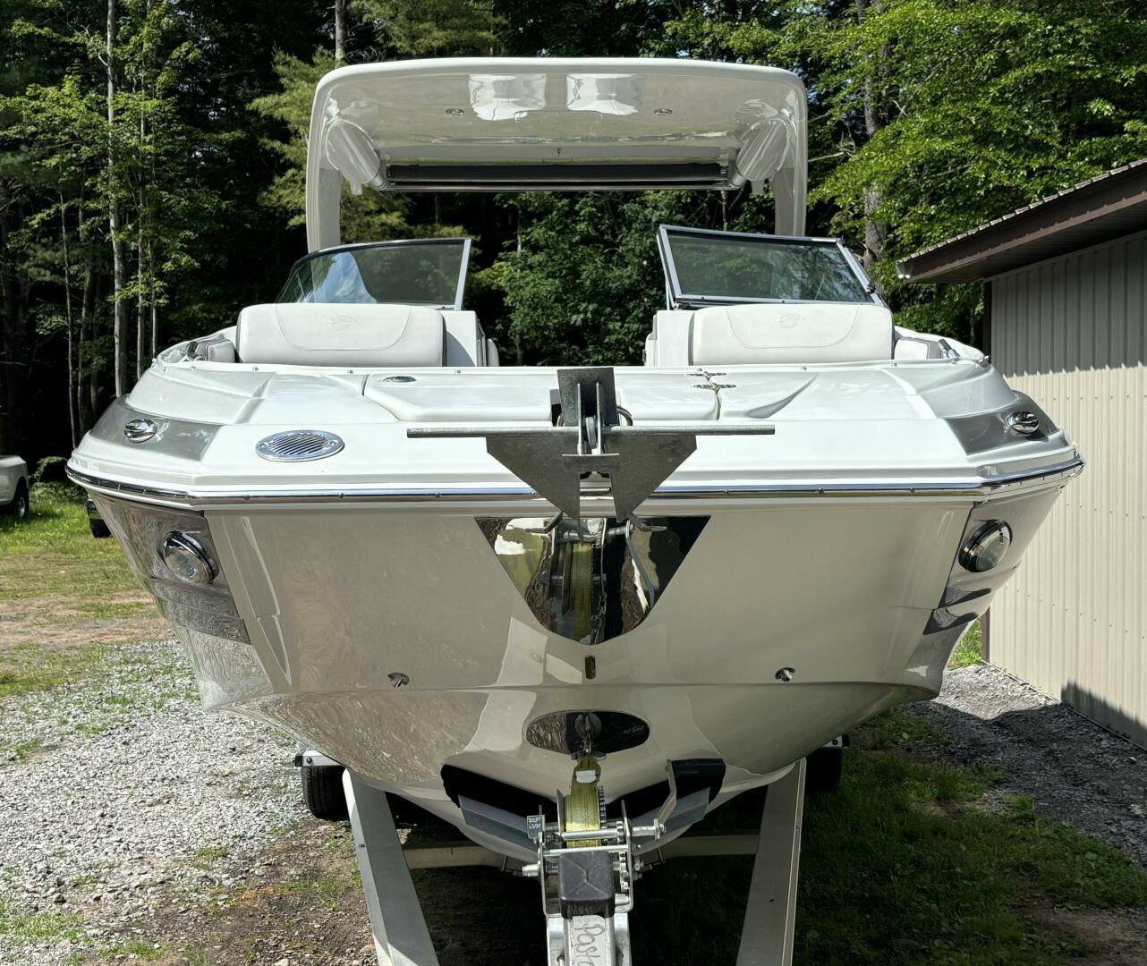 2021-crownline-e305xs-power-9843953-20250618161719738-1
