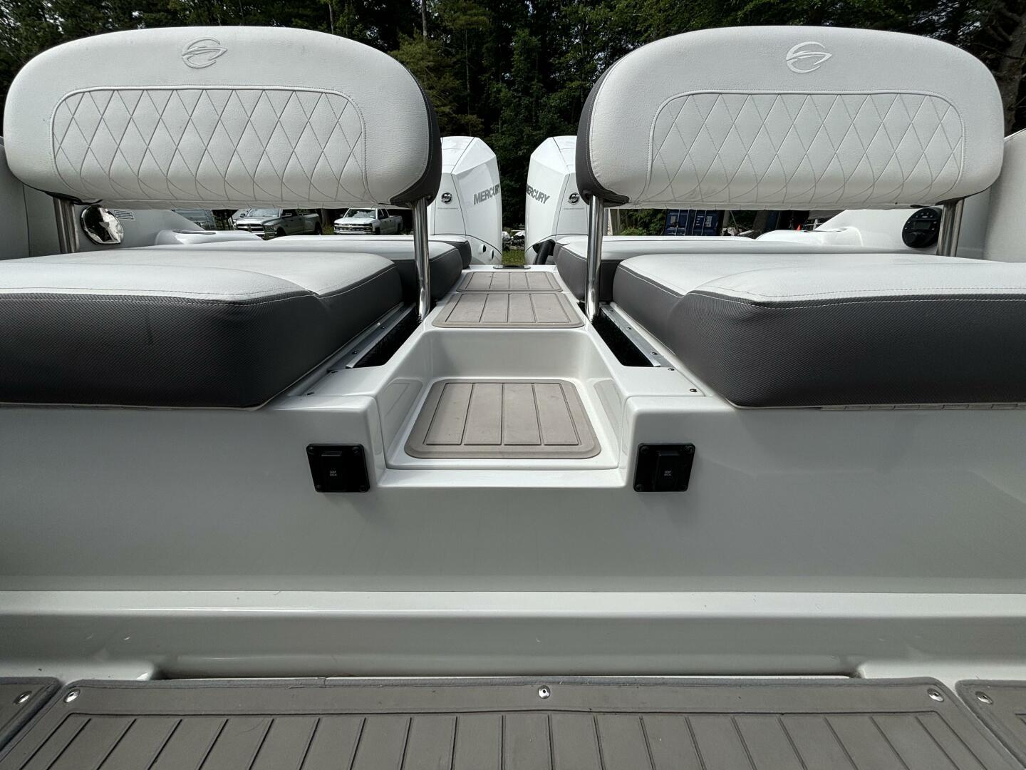 2021-crownline-e305xs-power-9843953-20250618161740662-1