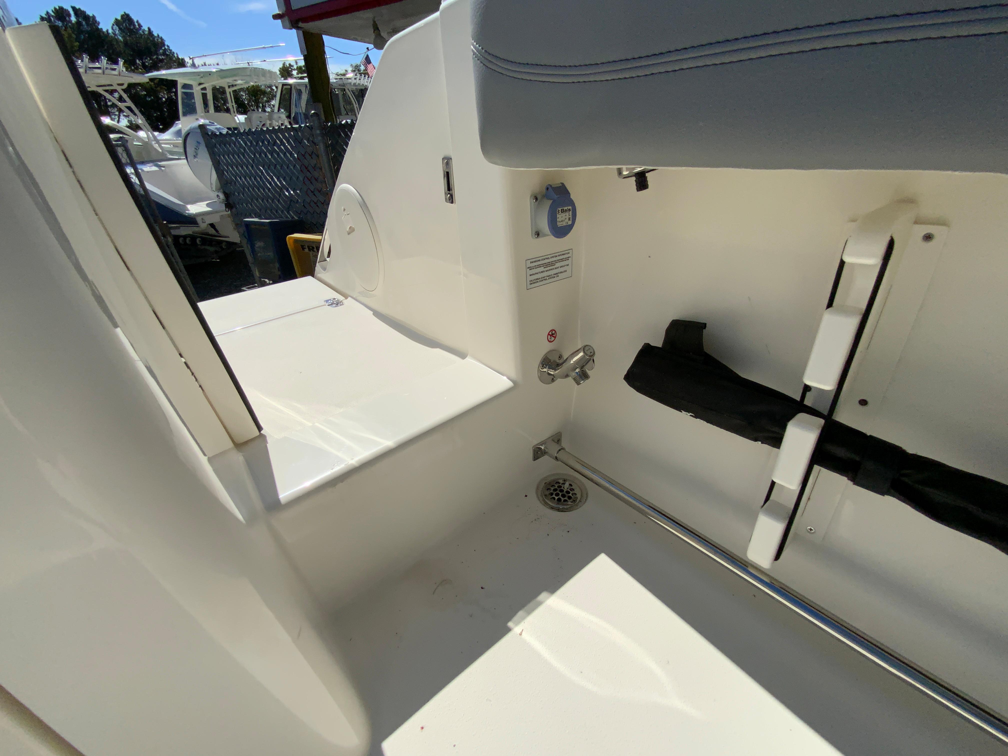 2024 Cobia 320 Center Console-54