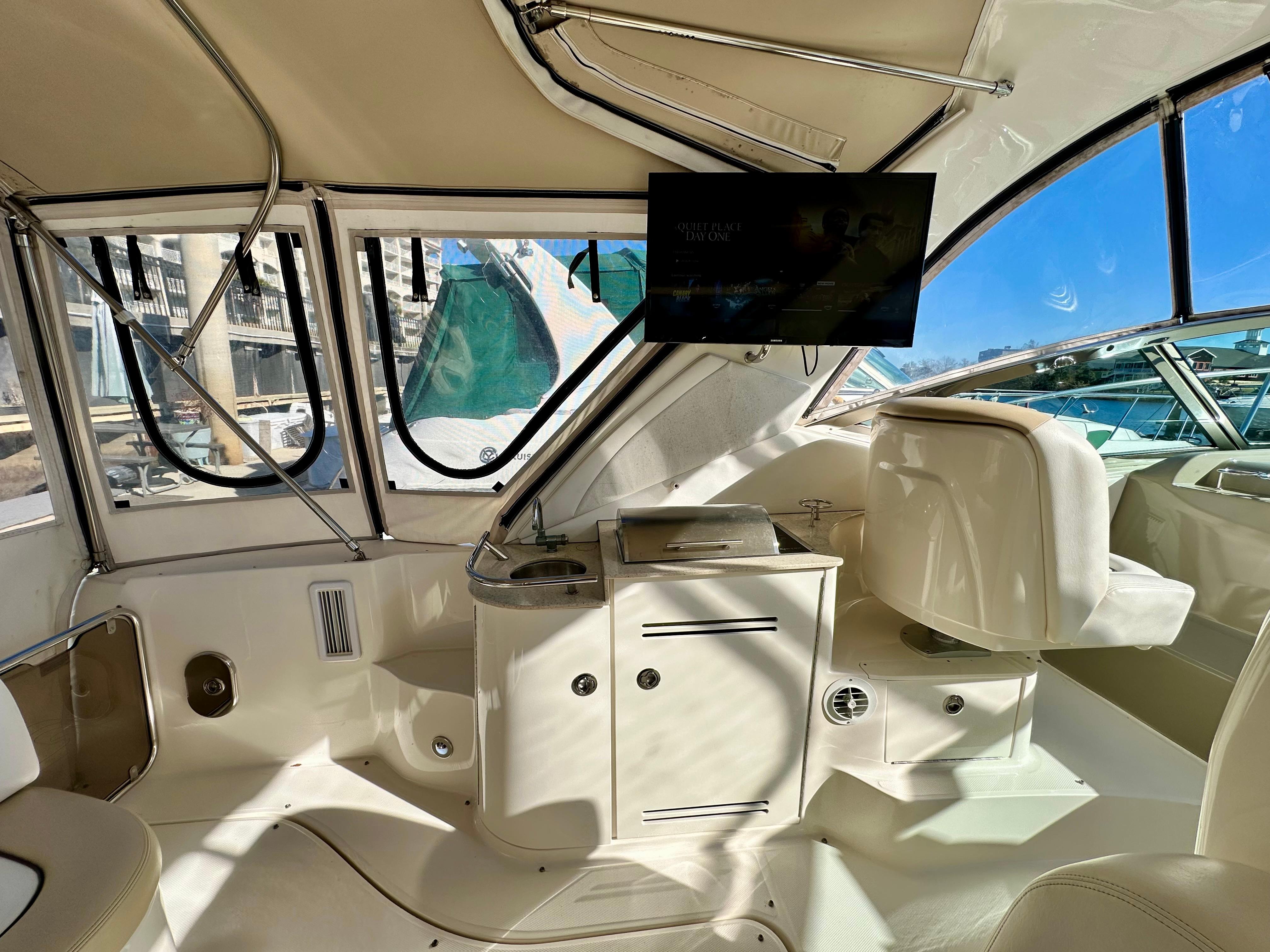 2010 Sea Ray 350 Sundancer