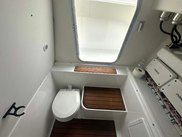 36' Cape Horn, Listing Number 100917674, - Photo No. 9
