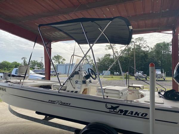 2017 Mako boat for sale, model of the boat is Pro Skiff 17 CC & Image # 1 of 34