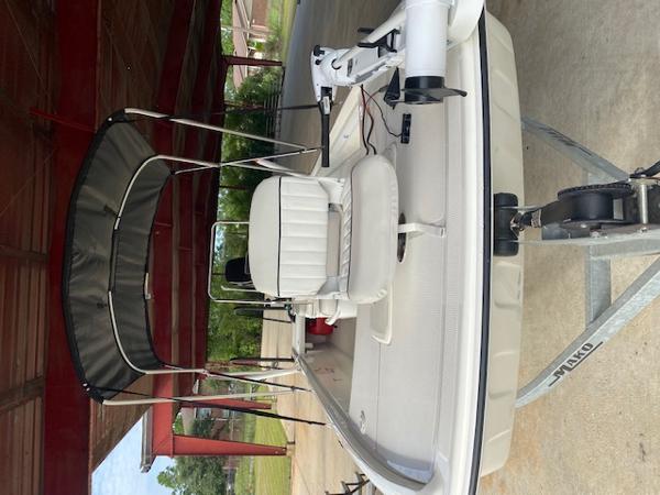 2017 Mako boat for sale, model of the boat is Pro Skiff 17 CC & Image # 4 of 34