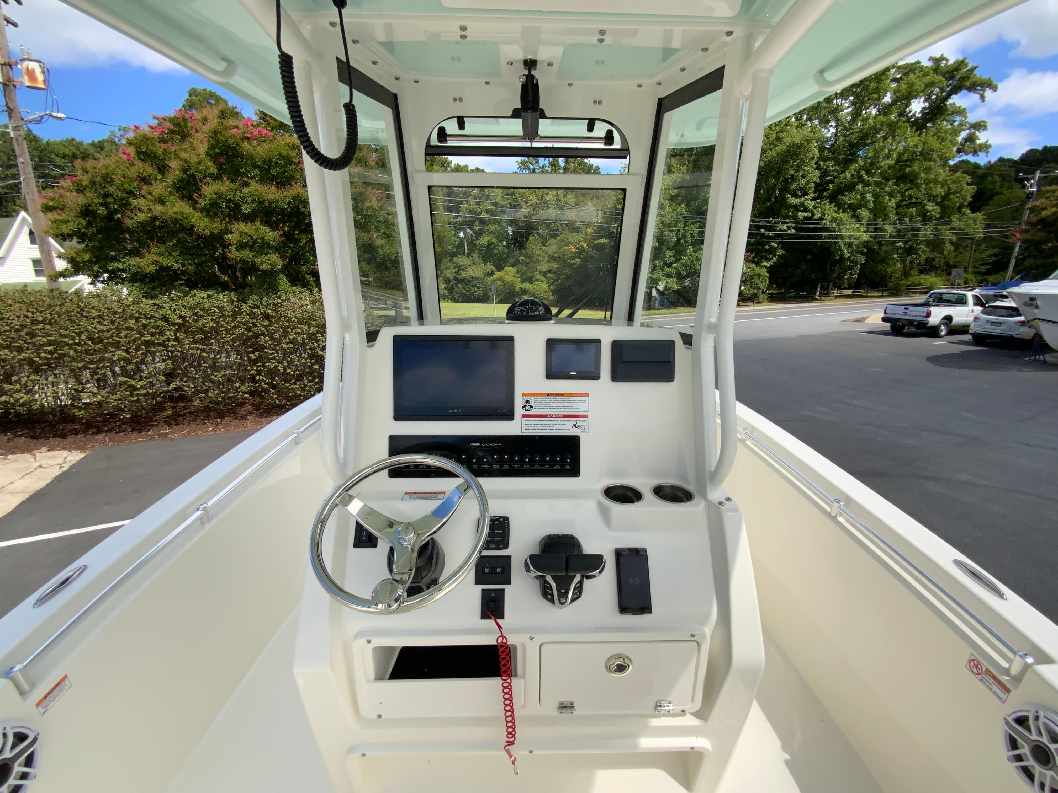 2025 Cobia 240 Center Console-12