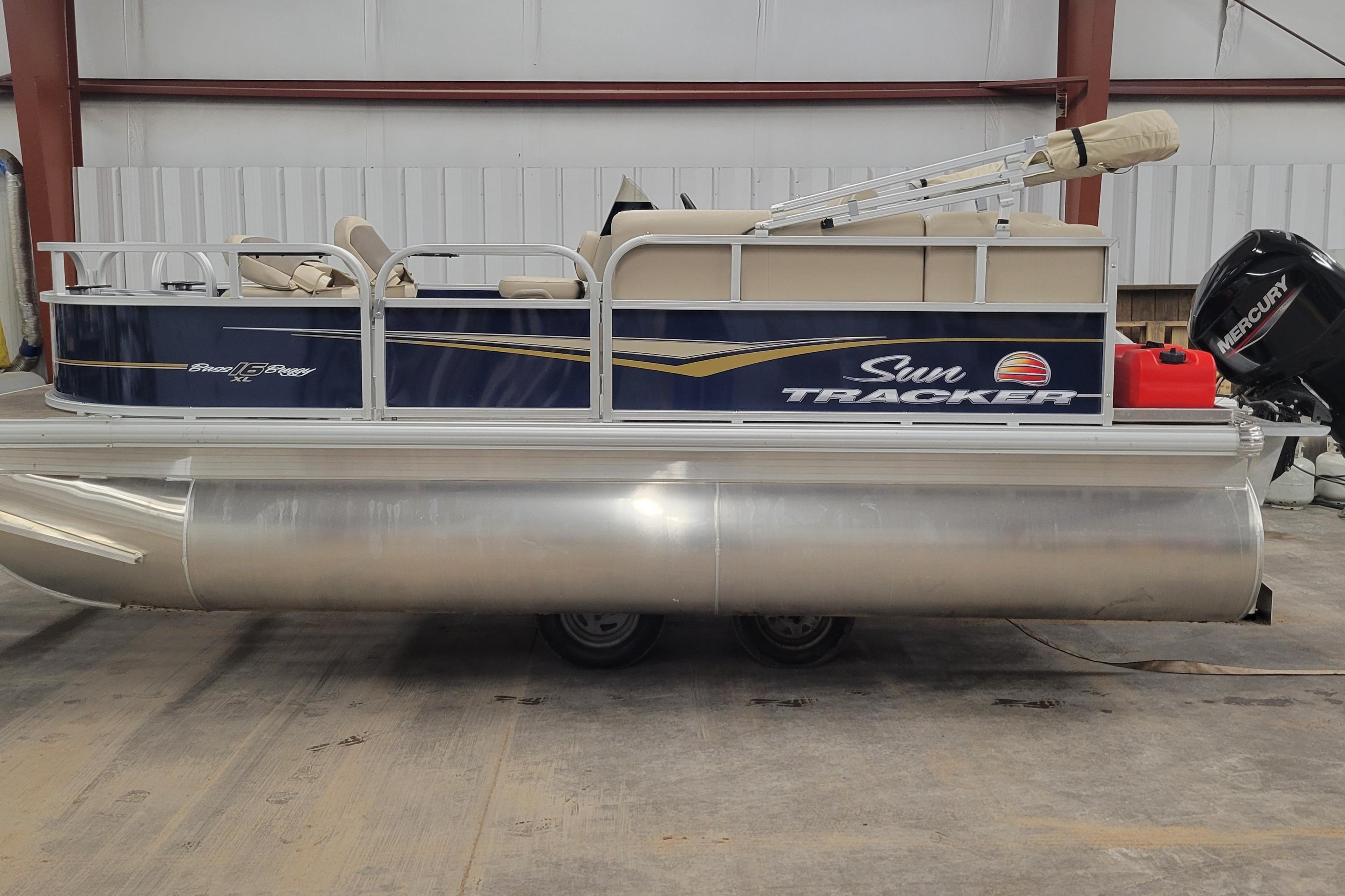 New 2024 Sun Tracker Bass Buggy 16 XL Select in Rice Lake, WI