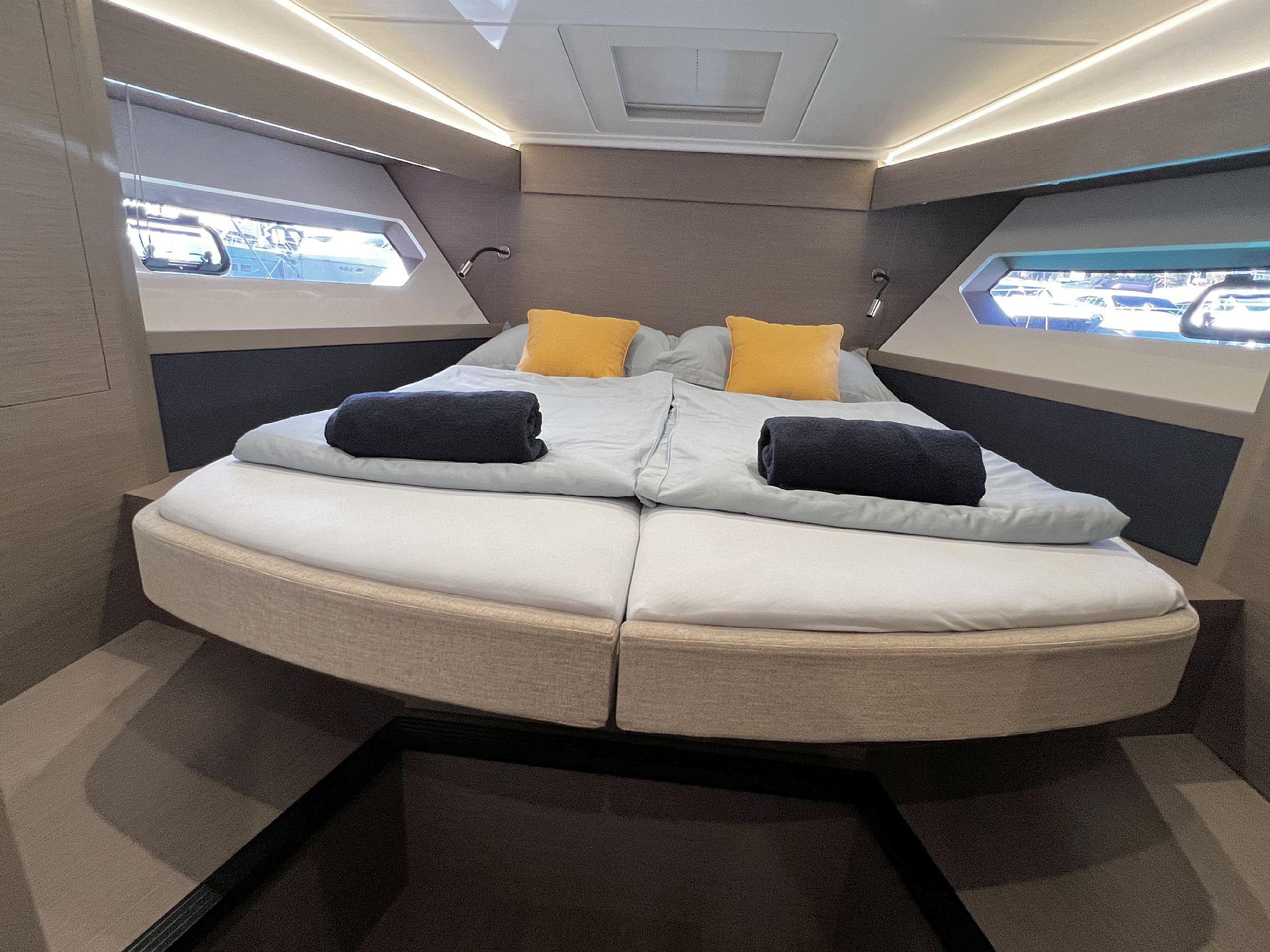 Yacht Photos Pics