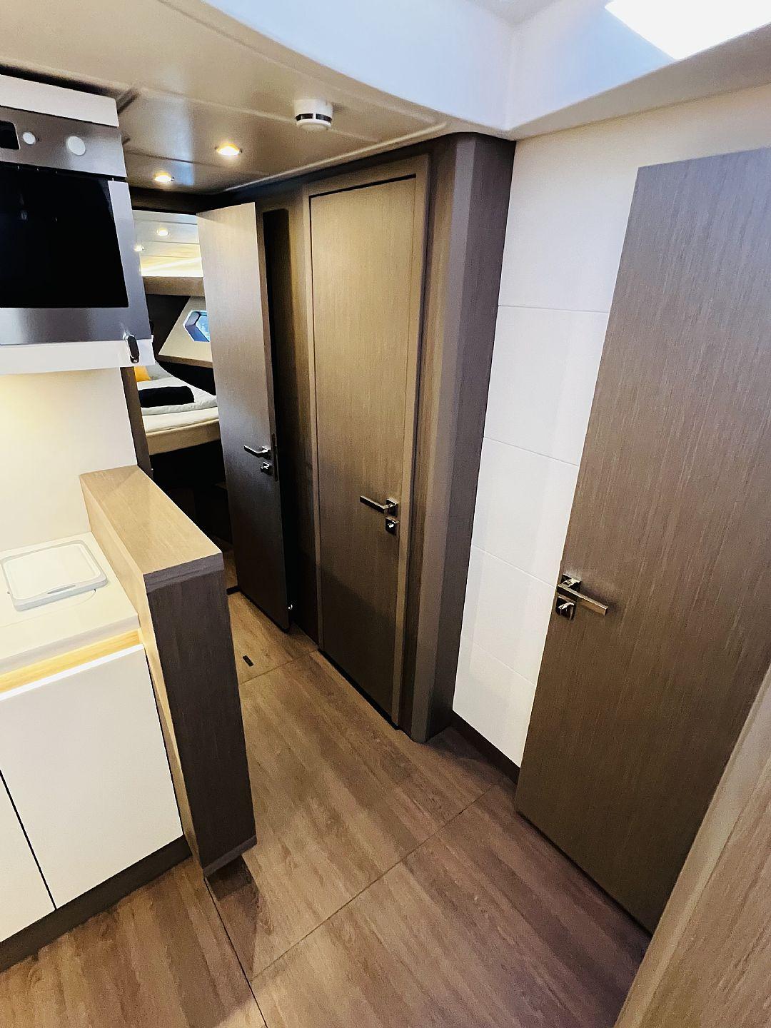 Yacht Photos Pics