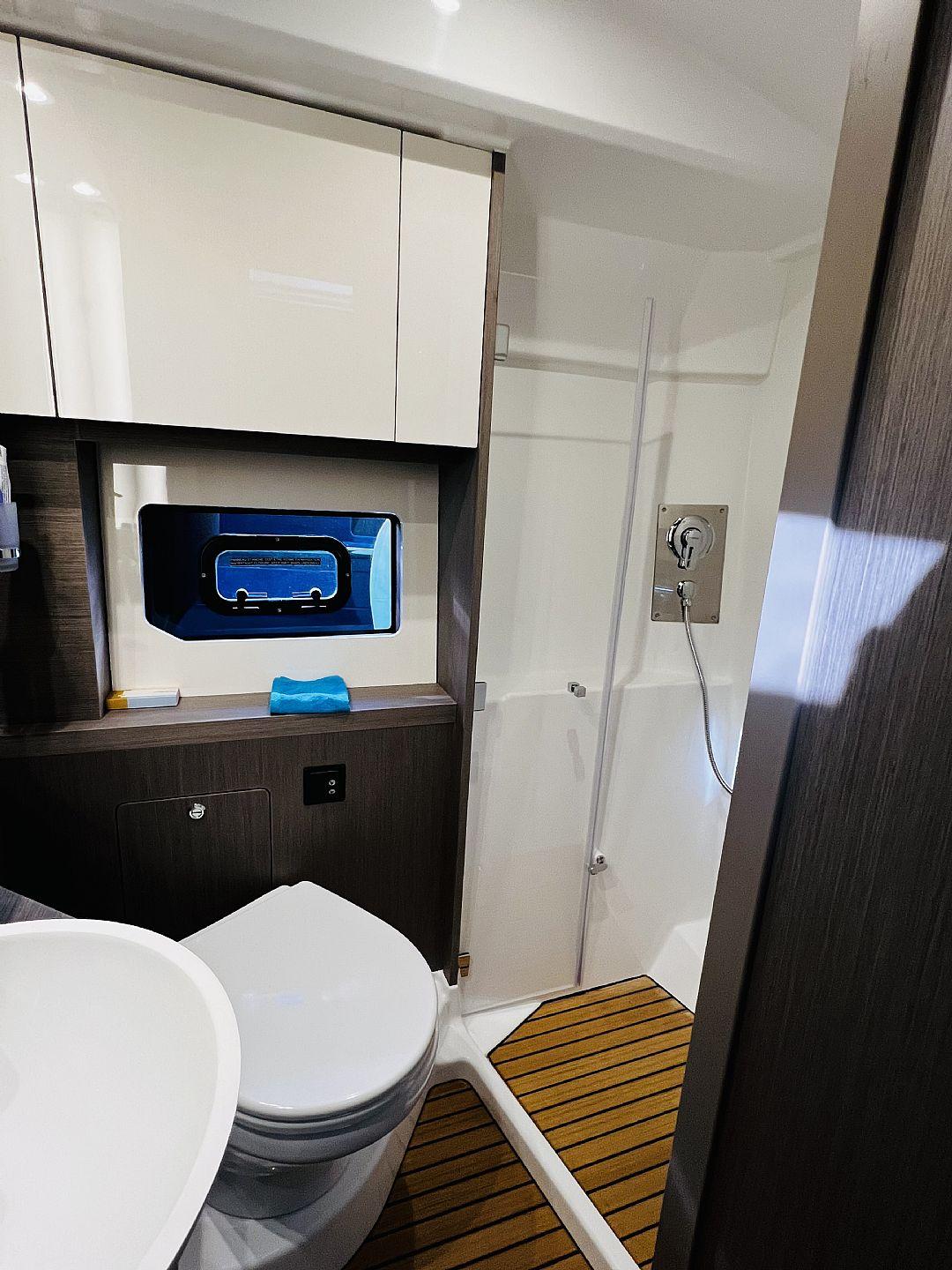 Yacht Photos Pics