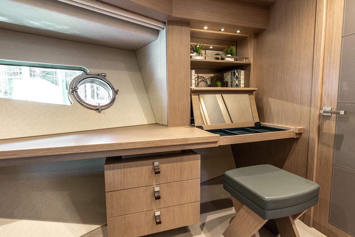 2018 Sunseeker 86 Yacht