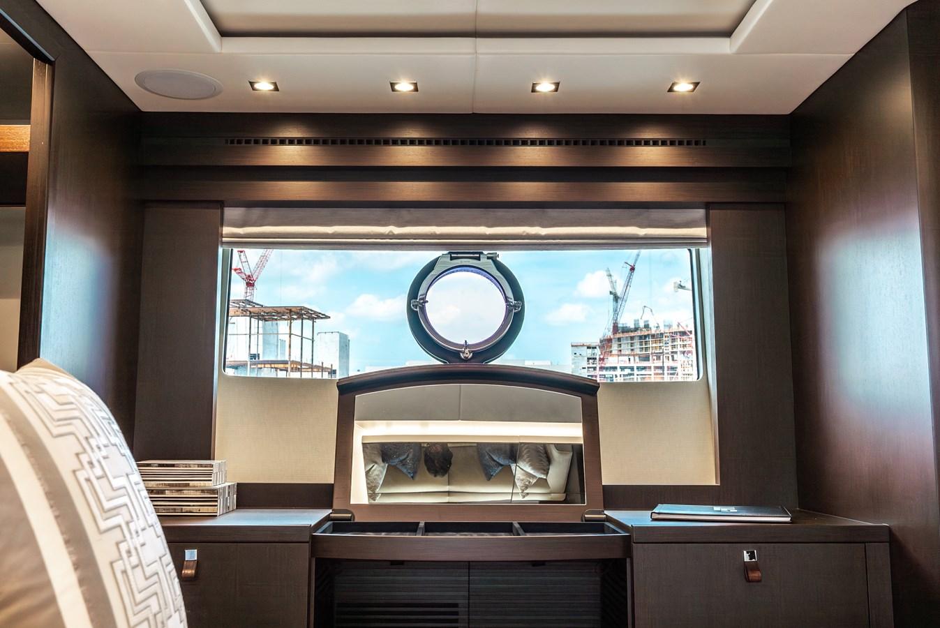 2018 Sunseeker 86 Yacht