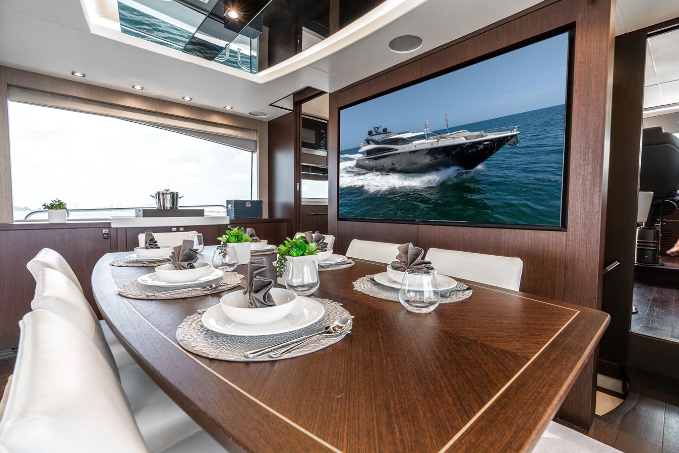 2018 Sunseeker 86 Yacht