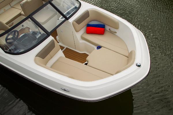 2022 Bayliner boat for sale, model of the boat is VR6 Bowrider OB & Image # 17 of 34