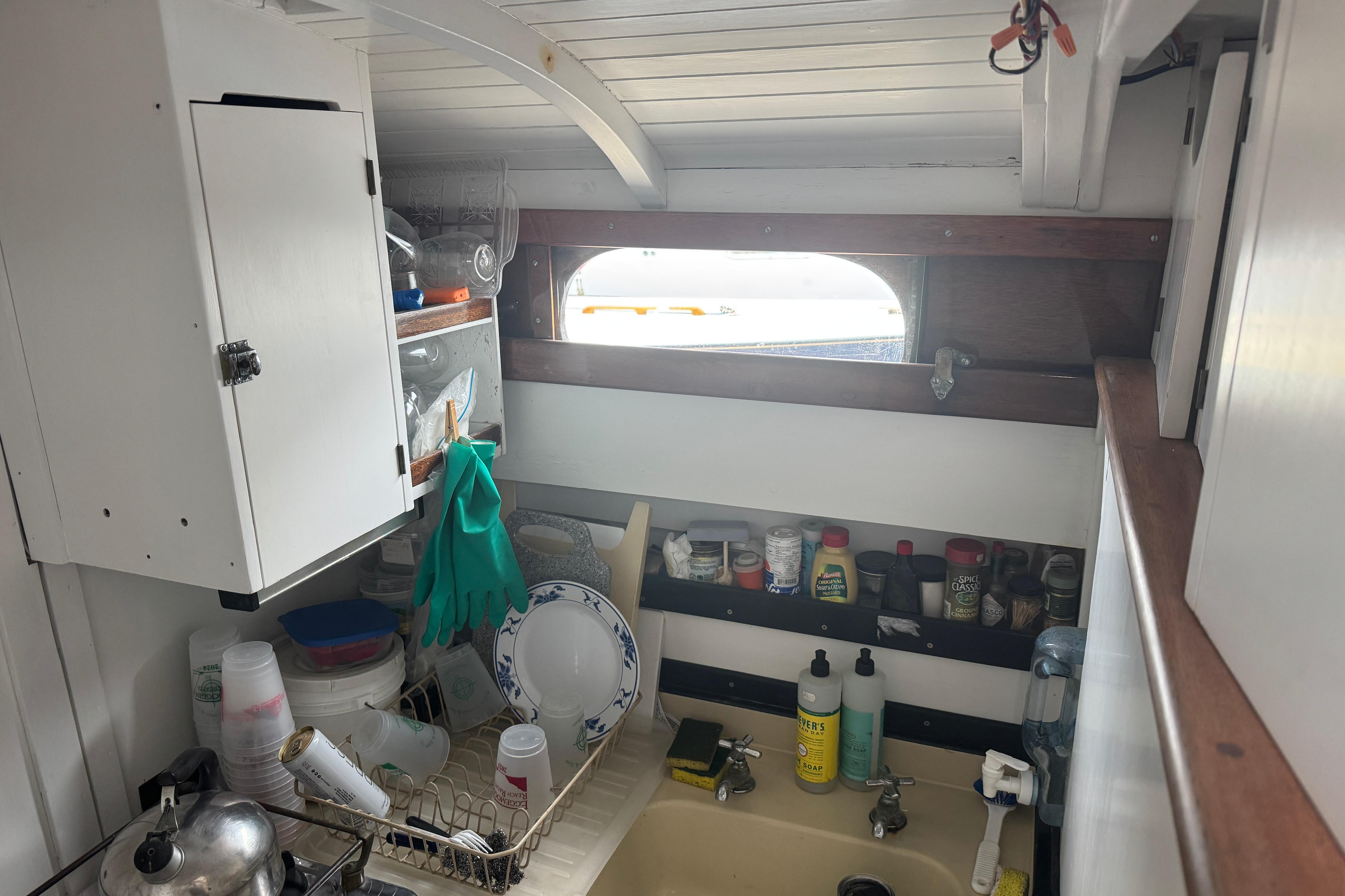 CANDACE III - 1940 Elco Cruisette gallery image 13