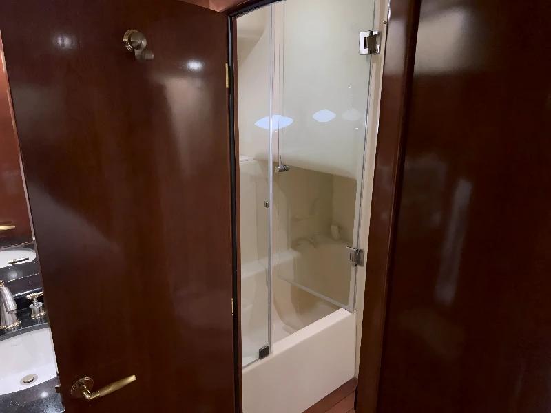 2008-meridian-580-pilothouse-power-9810411-20250523205655098-1_XLARGE