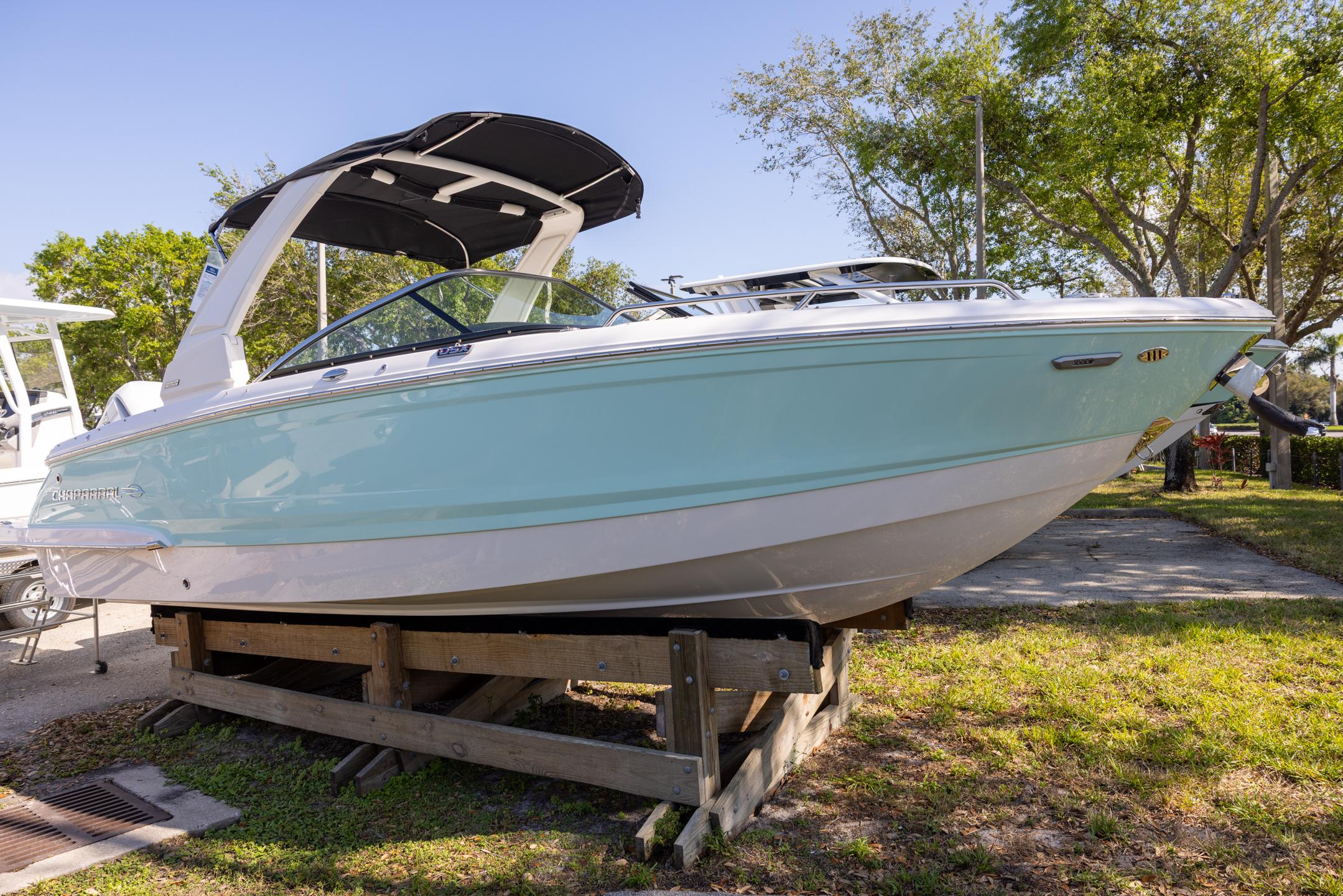 Chaparral 270 OSX 2025