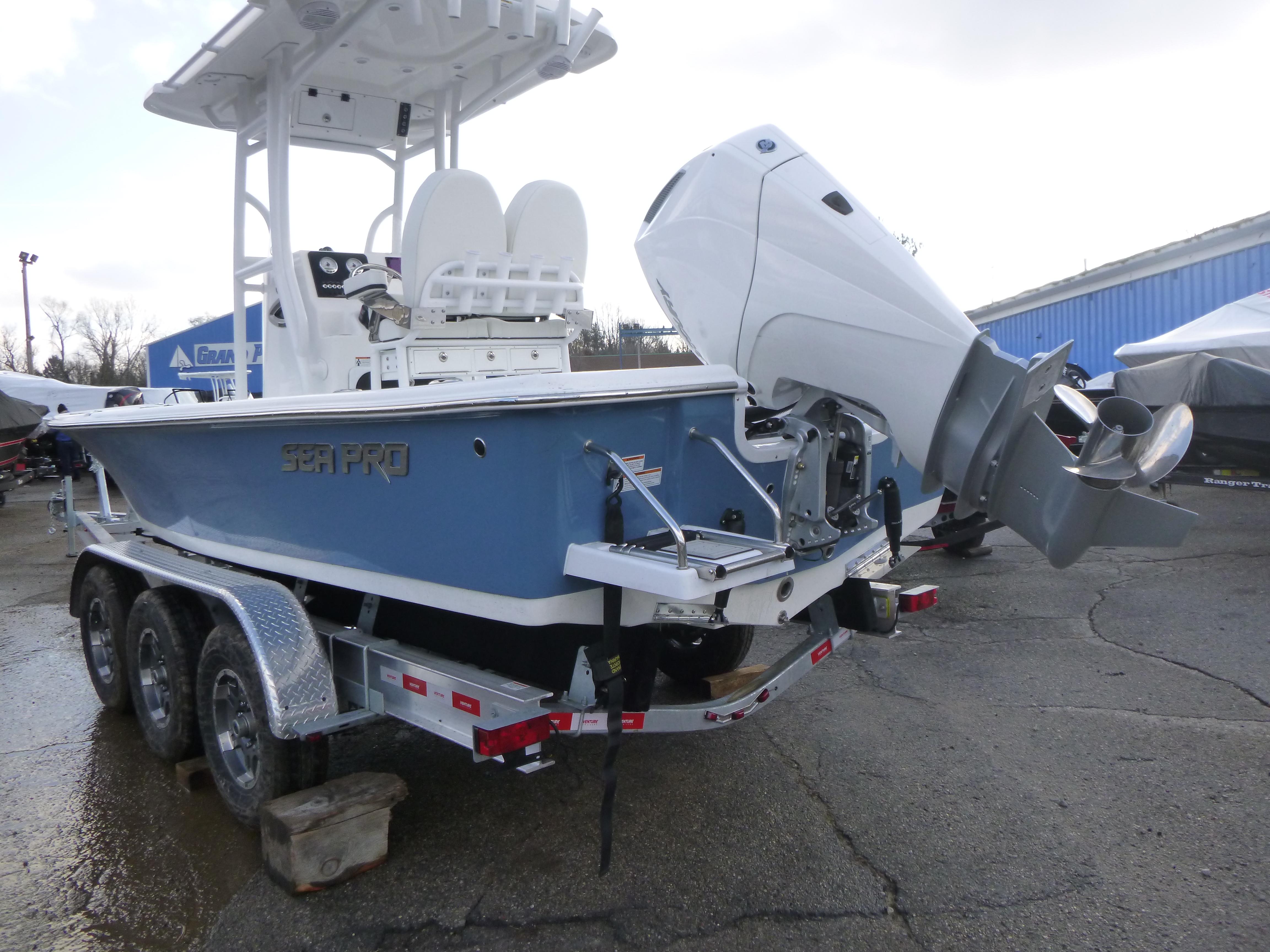 2025 Sea Pro 230 Bay Gallery