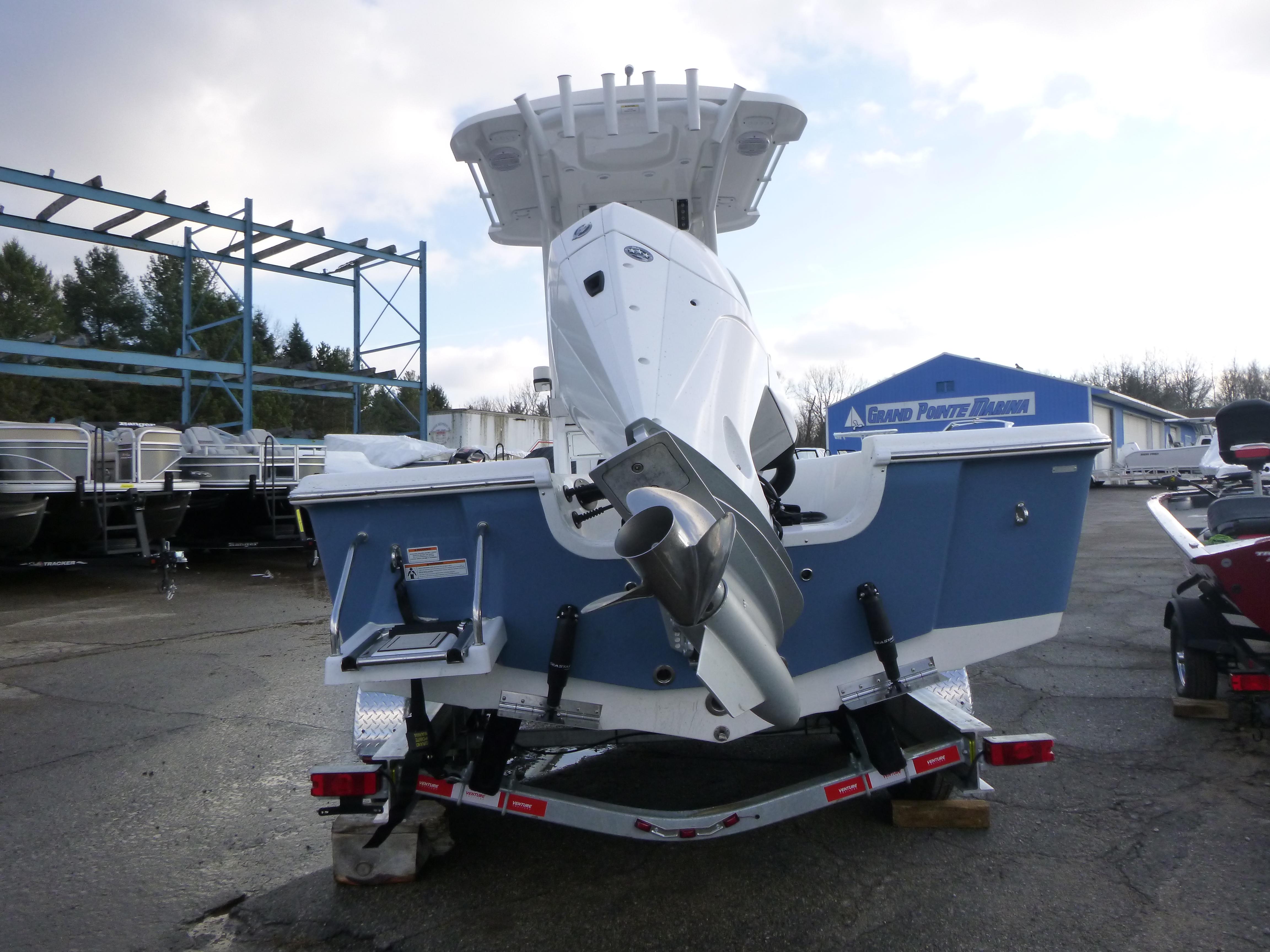2025 Sea Pro 230 Bay Gallery