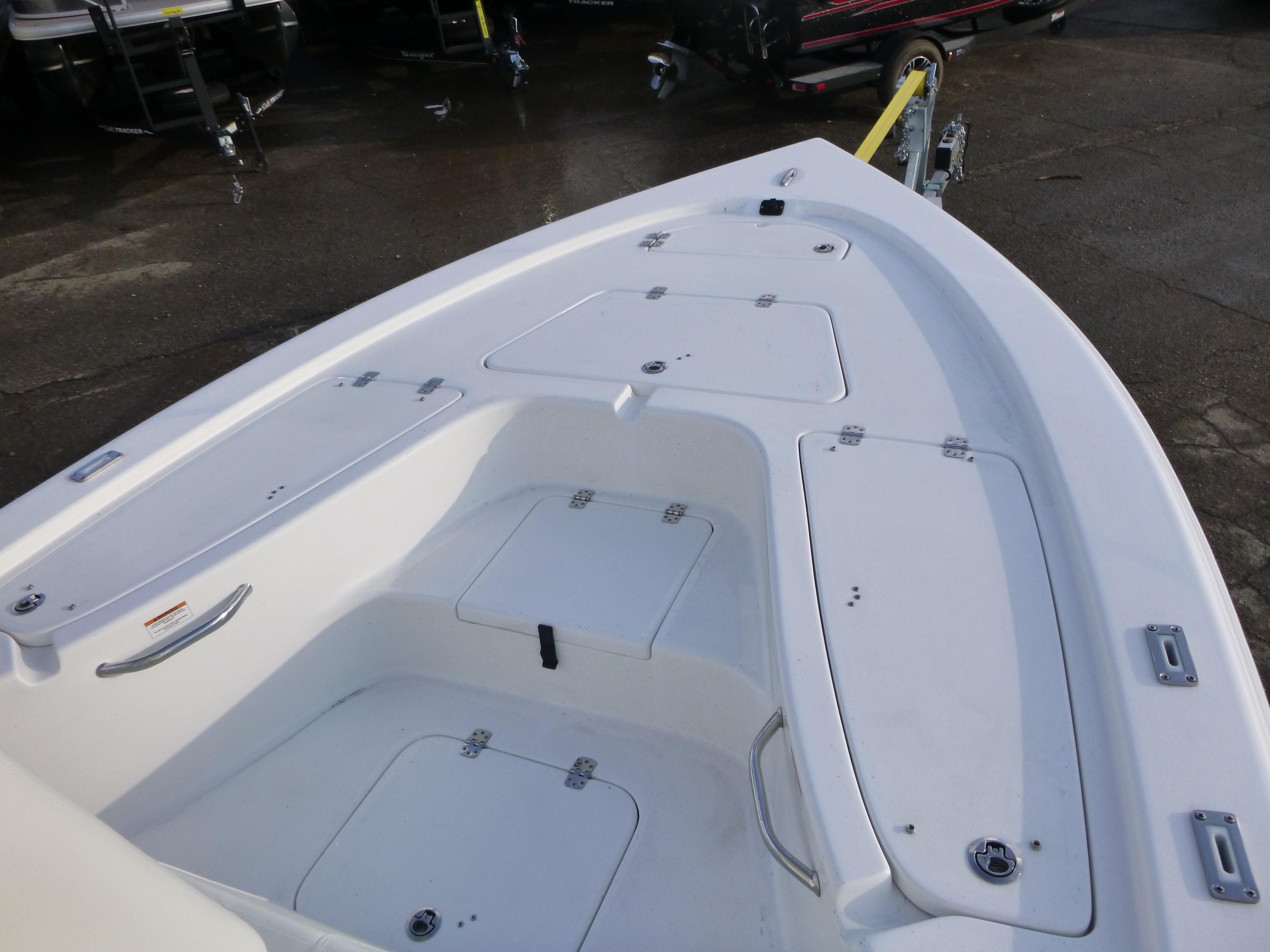 2025 Sea Pro 230 Bay Gallery