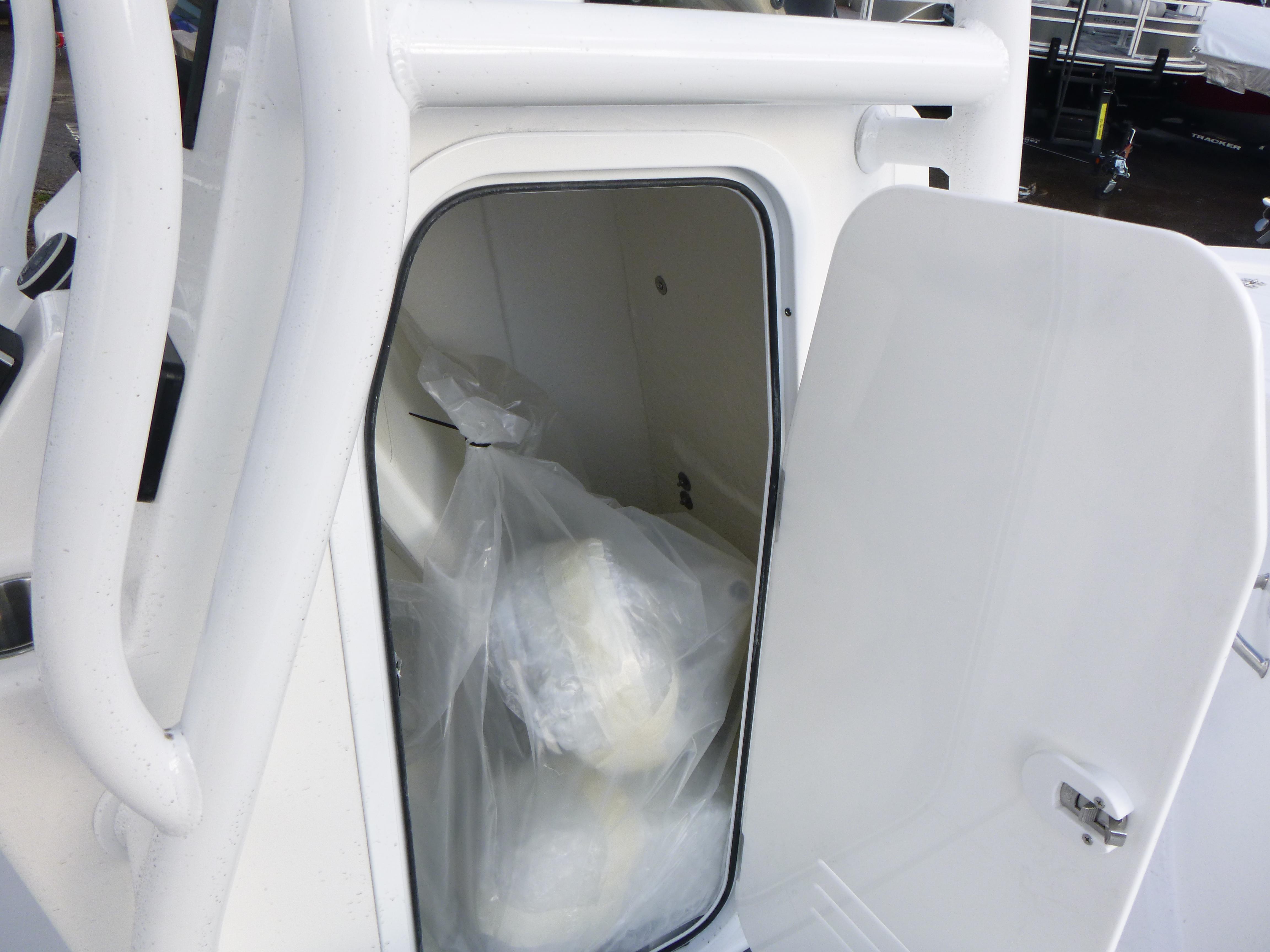 2025 Sea Pro 230 Bay Gallery