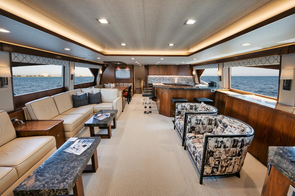 Viking 92 Astrikos -Salon