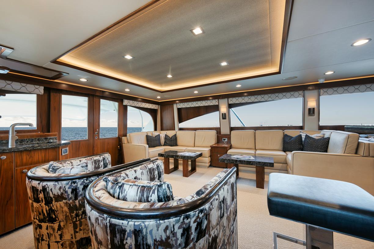 Viking 92 Astrikos -Salon