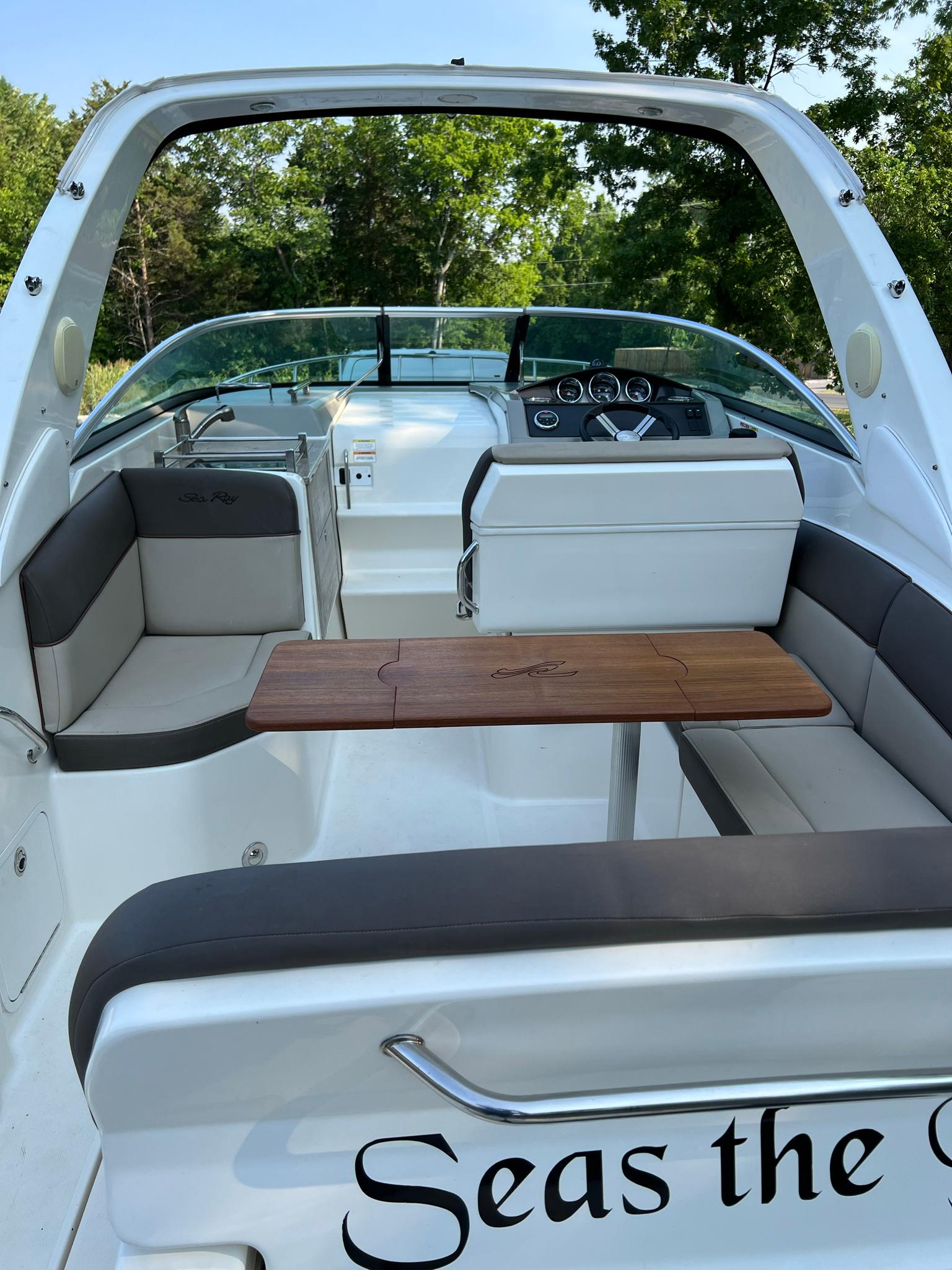 2014-sea-ray-260-sundancer-power-9800417-20250519183422987-1_XLARGE
